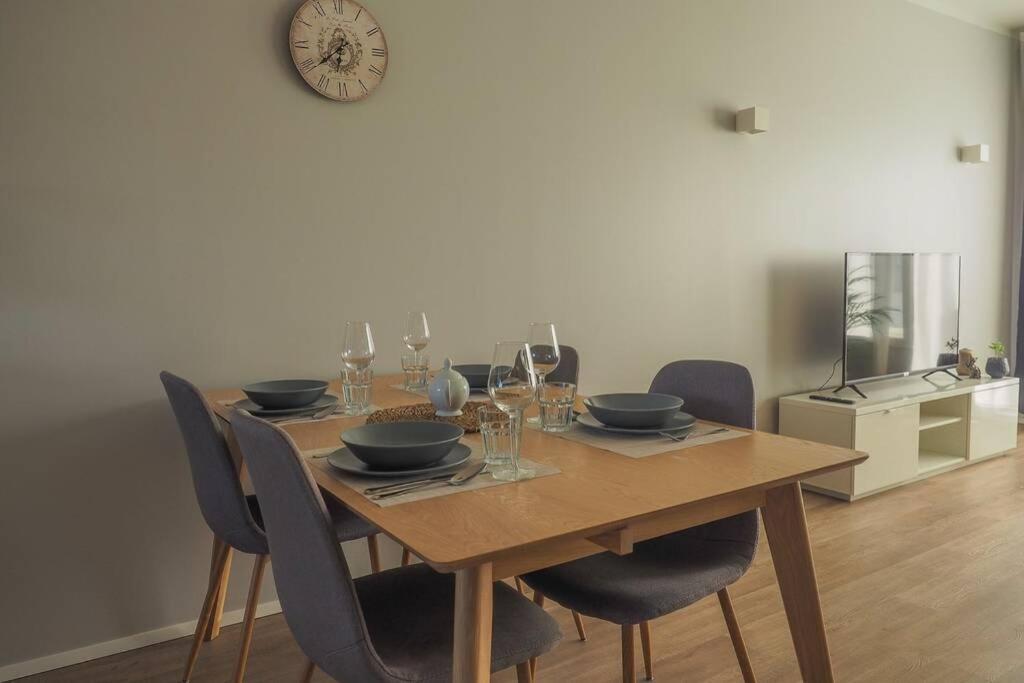 Stylish Apartment With 2 Bedrooms Eyrarbakki ภายนอก รูปภาพ